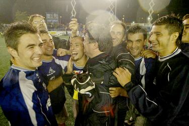 La Copa del Rey en los primeros años del siglo XXI no estaba siendo muy propicia para el FC Barcelona. Ya con Frank Rijkaard en el banquillo, la plantilla culé tenía la obligación de hacer un buen papel. Los fracasos en años anteriores eran un acicate para que un equipo con jugadores como Ronaldinho en el vestuario pudiera acceder a la siguiente ronda de una de las competencias más duras del fútbol en España. Gramenet era la localidad en la que la plantilla culé tenía que jugar. Sin embargo, el Barça no fue capaz de acceder a la siguiente ronda y volvió a sucumbir por sorpresa en el torneo del KO. Ollés, en el tiempo extra, anotó el gol que dejó fuera de la Copa del Rey a un FC Barcelona que no era capaz de competir por el trofeo, convirtiéndose en una espina clavada para la entidad de Arístides Mallol.