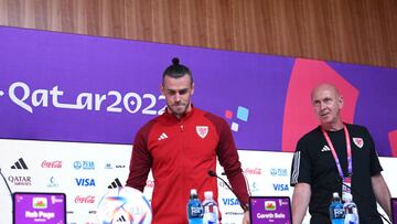 DOHA, QATAR - NOVEMBER 20: Wales captain Gareth Bale speaks to the media ahead of their match against USA during the Wales Press Conference at MCC on November 20, 2022 in Doha, Qatar. (Photo by Stu Forster/Getty Images )