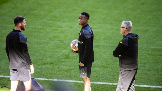 El Betis se obceca en Moukoko