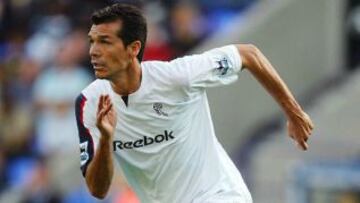 Fue el prrimer mexicano en jugar en la Premier League; en 2005 el Bolton lo fichó por 1.77 millones de dólares. Sólo jugó una temporada, disputó 32 partidos y anotó siete goles.