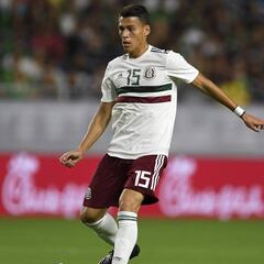 Héctor Moreno rechazó volver a México con Chivas
