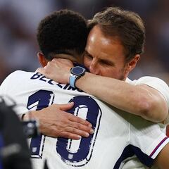 Bellingham marca, Inglaterra pierde