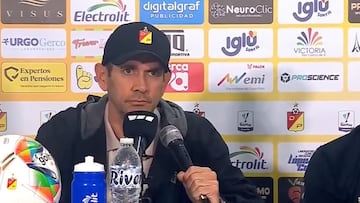 Arturo Reyes cuestionó el arbitraje tras perder ante Llaneros: criticó la roja a Gustavo Torres y el penal sancionado al rival en el debut de la Liga BetPlay.