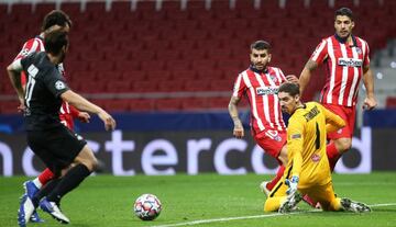 Correa asiste a João Félix en el Atlético-Salzburgo.