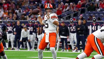 (FILES) Joe Flacco #15 of the Cleveland Browns looks to pass against the Houston Texans during the first quarter at NRG Stadium on December 24, 2023 in Houston, Texas. Flacco continued his remarkable comeback in the NFL as he led AFC playoff hopefuls the Cleveland Browns to a 36-22 win at the Houston Texans on December 24, 2023. The Browns turned to Flacco, a 38-year-old who was without a team at the start of the season, as their fourth quarterback in an injury-plagued year earlier this month and he has kept them on track for a postseason berth. (Photo by Richard Rodriguez / GETTY IMAGES NORTH AMERICA / AFP)