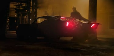The Batman: primeras imágenes oficiales del Batmóvil junto a Batman