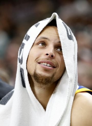 "Sitting out and watching is just boring. I don't like watching games if you have the opportunity to play in them". The Warriors star, who isn't interested in resting for the post-season.