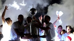 River celebrate Libertadores win with fans at El Monumental