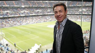 Abel Resino en el palco de AS del Santiago Bernabéu en mayo de 2009.