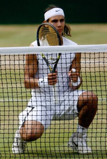 Se enfrentaron el 9 de julio de 2006 un mes después de la final de Roland Garros y en esta ocasión Federer ganó a Nadal por 6-0, 7-6 (5), 6-7 (2) y 6-3