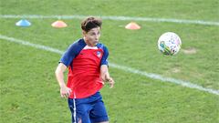 Riquelme, en un entrenamiento del Atlético en la gira.