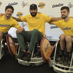 Ricky Rubio hace entrega en Badalona de una beca 'Vamos'