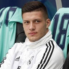 Arteta piensa en Jovic y le recomiendan no ficharlo