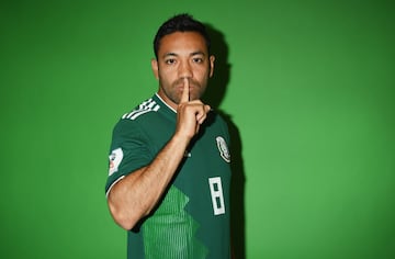Las poses más estrambóticas de los jugadores en la foto oficial