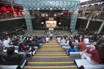 Encuentro con los Ases en el Centro Comercial de Las Terrazas.