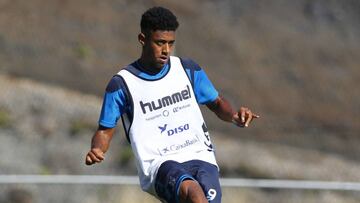 Choco Lozano estará un mes y medio de baja