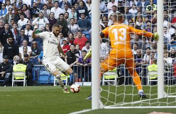 Benzema, centró raso y el malagueño empujó a la red el balón desde el área pequeña