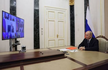 Putin da un viraje en su discurso