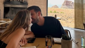 Piqué zanja los rumores de crisis con Clara Chía: sus fotos más románticas