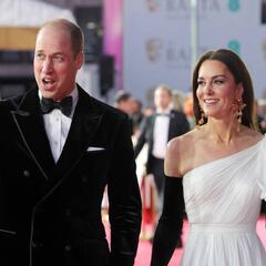 Kate Middleton and Prince William have a PDA moment on BAFTA red carpet