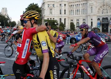 Roglic gana su primera Vuelta