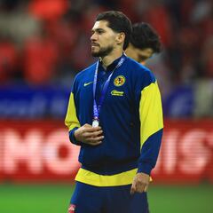 Henry Martín apunta a Cruz Azul