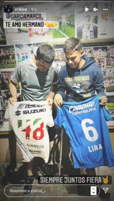 Marco García de Pumas fue visto con una playera de Cruz Azul