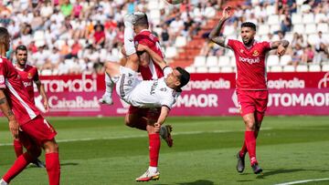 El Nástic de Tarragona saca petróleo en el Belmonte