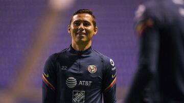 Paul Aguilar antes de un partido del Am&eacute;rica