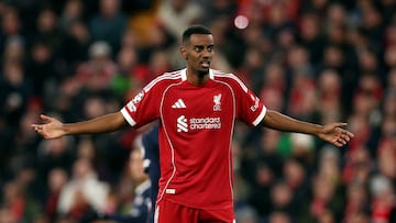 Soccer Football - UEFA Champions League - Liverpool v PSV Eindhoven - Anfield, Liverpool, Britain - November 26, 2025 Liverpool's Alexander Isak reacts REUTERS/Phil Noble