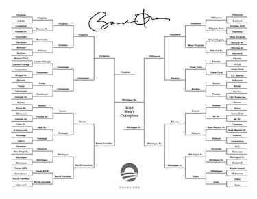 Obama vuelve a 'suplantar' a Trump y rellena el bracket