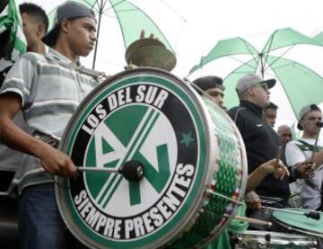 La hinchada de Nacional preparó un Banderazo para apoyar a su equipo 