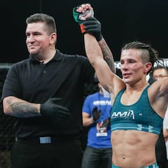 Vanesa Rico: "Quiero un evento en España y disputar el título de Combate Américas en él"