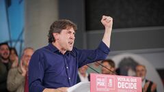 El candidato a lehendakari por el PSE-EE, Eneko Andueza, durante el acto de cierre de campaña del partido, en el Palacio Euskalduna, a 19 de abril de 2024, en Bilbao, Vizcaya, País Vasco (España). Sánchez se ha trasladado al País Vasco por tercera vez durante esta campaña electoral para acompañar en el cierre de la misma en Bilbao, al candidato del Partido Socialista a lehendakari para las elecciones autonómicas vascas que se celebrarán el próximo 21 de abril.
19 ABRIL 2024;EUSKADI;VOTACIONES;CAMPAÑA;MITIN;PARLAMENTO VASCO;COMICIOS;21A;ELECCIONES;ELECCIONES VASCAS
Iñaki Berasaluce / Europa Press
19/04/2024