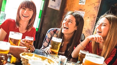 La cerveza perfecta para tus reuniones ahora en oferta