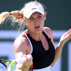 Wozniacki sufre ante Sasnovich para acceder a octavos