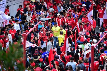 Calles de Toluca se tiñen de rojo para la Final