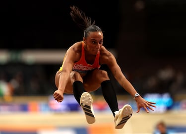 La atleta española del triple salto se impone en los Europeos de Apeldoorm con un salto de 14,37 metros.