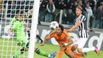 La parada salvadora de Casillas a Marchisio.