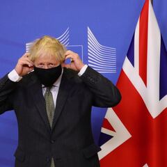 Reino Unido matiza: recomienda no vacunarse a personas con riesgo de anafilaxia