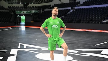 Mario Rivillos, en la previa de un partido de Champions con el Palma.