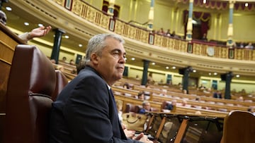 El secretario de Organización del PSOE, Santos Cerdán, durante una sesión plenaria en el Congreso de los Diputados, a 12 de junio de 2025, en Madrid (España). El secretario de Organización del PSOE aparece en unas grabaciones que se encuentran en poder de la Unidad Central Operativa de la Guardia Civil (UCO) y en las que se habla de amaños en las adjudicaciones de obras y del cobro de comisiones, implicando al político en el ‘caso Koldo’.
12 JUNIO 2025;CONGRESO;POLÍTICA;KOLDO;PLENO
Jesús Hellín / Europa Press
12/06/2025