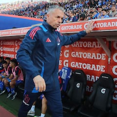 Gustavo Álvarez se cansa de esperar y mete presión por Eduardo Vargas: “Las negociaciones...”