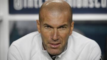 MIA30. MIAMI (ESTADOS UNIDOS), 29/07/2017.- El entrenador del Real Madrid, Zinedine Zidane, gesticula hoy, sábado 29 de julio de 2017, durante el partido entre el Real Madrid y el F.C. Barcelona del torneo Internantional Champions Cup que se disputa en el estadio Hard Rock de Miami, Florida (EE.UU.). EFE/Juanjo Martín