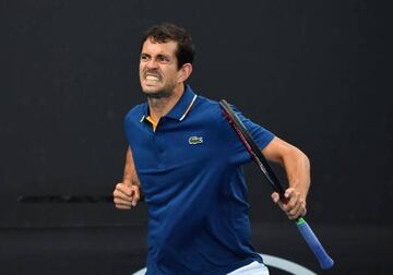 Guillermo García López celebra su victoria ante Benoit Paire.