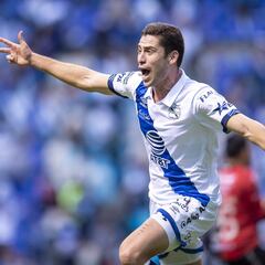 Puebla y Pumas buscarían préstamo de Santiago Ormeño
