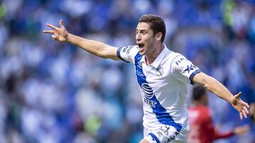 Puebla y Pumas buscarían préstamo de Santiago Ormeño