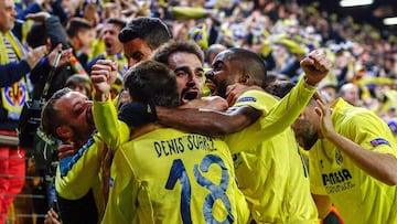 Villarreal&#039;s forward Adrian Lopez celebrates a goal with teammates during the UEFA Europa League semifinal first leg football match Villarreal CF vs Liverpool FC at El Madrigal.