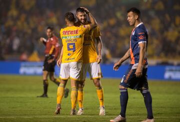 Gignac y su póker en imágenes