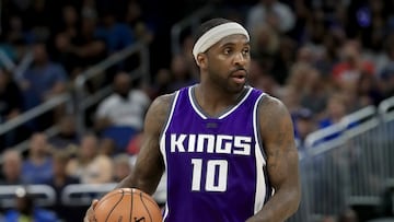 ORLANDO, FL - NOVEMBER 03: Ty Lawson #10 of the Sacramento Kings sets up the offense during the game against te Orlando Magic at Amway Center on November 3, 2016 in Orlando, Florida. NOTE TO USER: User expressly acknowledges and agrees that, by downloading and or using this photograph, User is consenting to the terms and conditions of the Getty Images License Agreement.   Sam Greenwood/Getty Images/AFP
== FOR NEWSPAPERS, INTERNET, TELCOS & TELEVISION USE ONLY ==